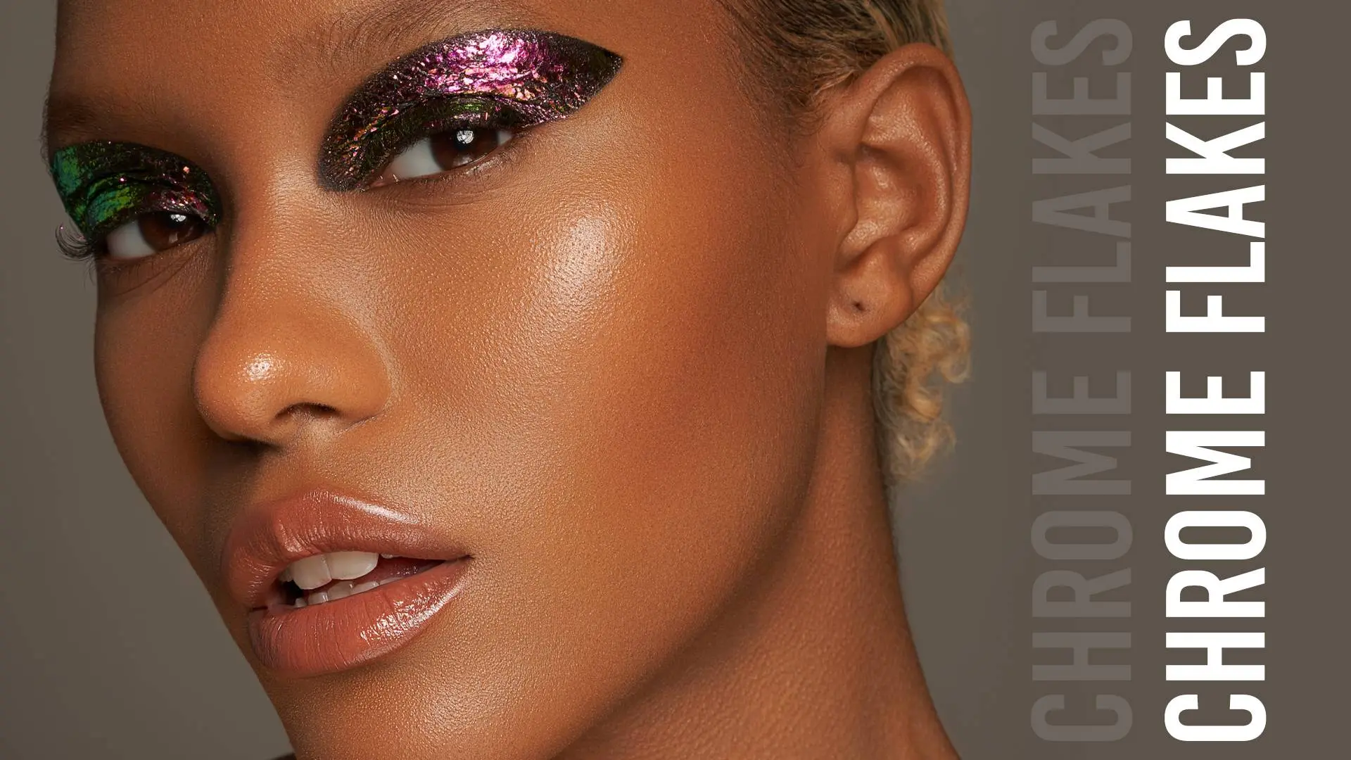 Chrome Flakes Danessa Myricks Infinite Chrome Flakes - Instantly dramatize any eye looks with just a tap or a swipe - Product Category