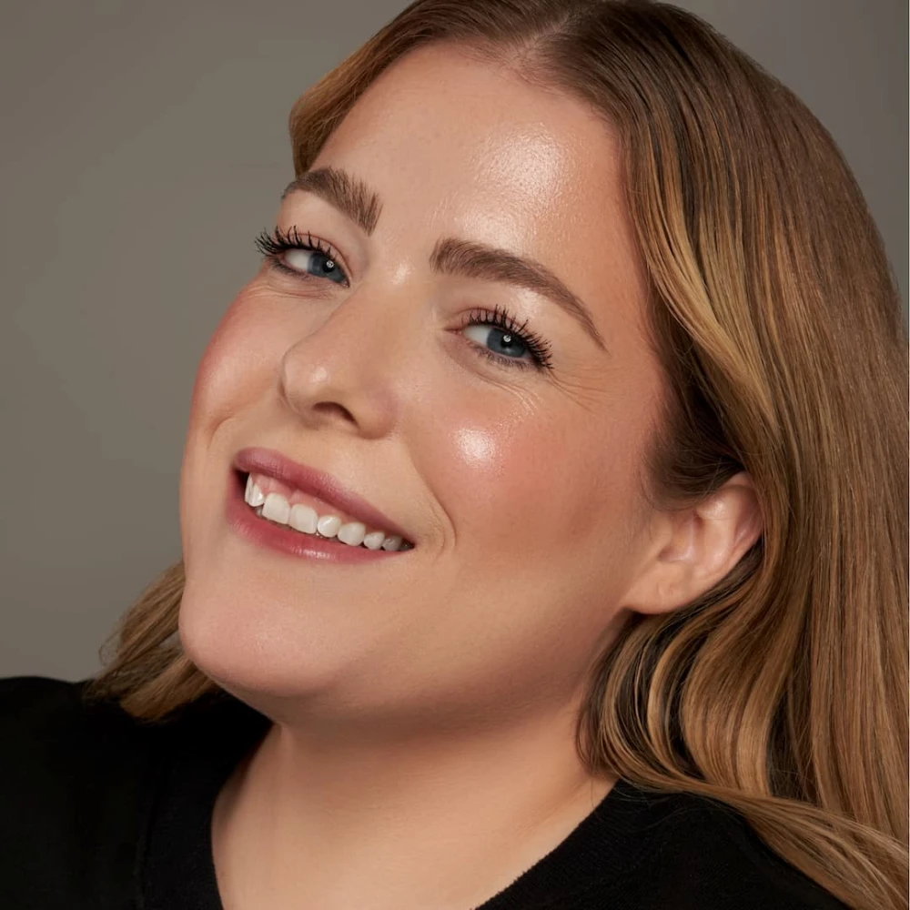 Danessa Myricks Dewy Cheek & Lip Palette Dew It Undercover - Multi-use shades ideal for all skin tones - Hover